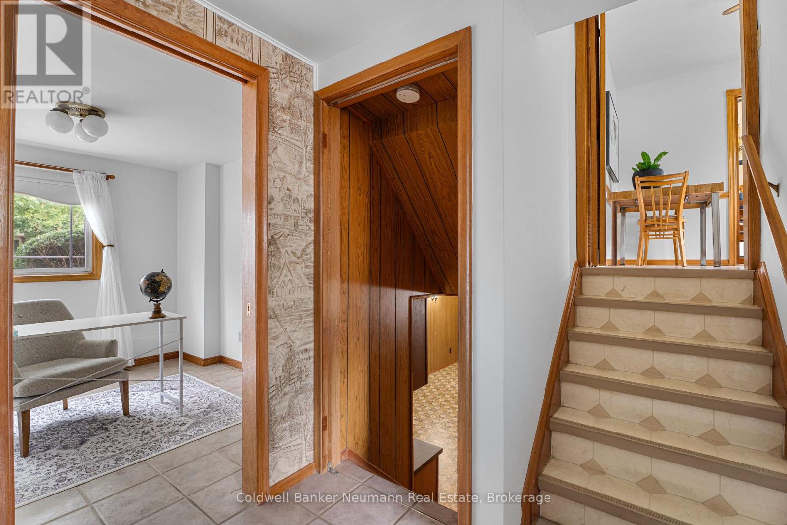 Photo 28 of 54 Glenburnie Drive, Guelph ON