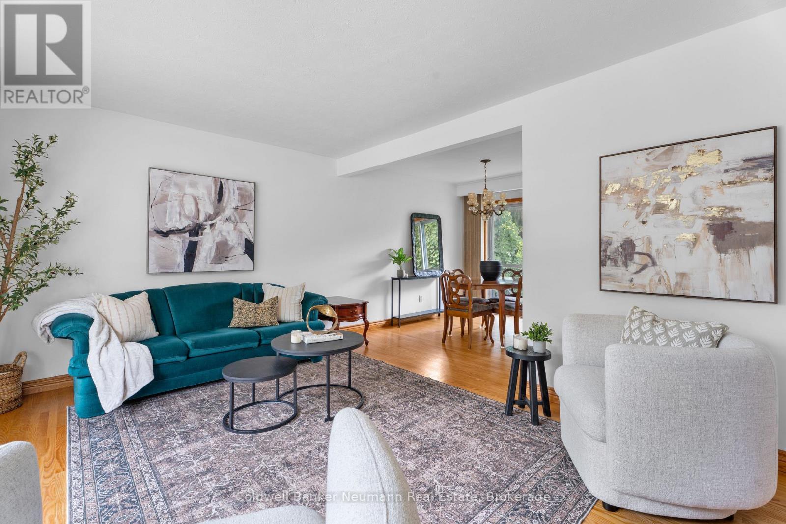 Photo 5 of 54 Glenburnie Drive, Guelph ON