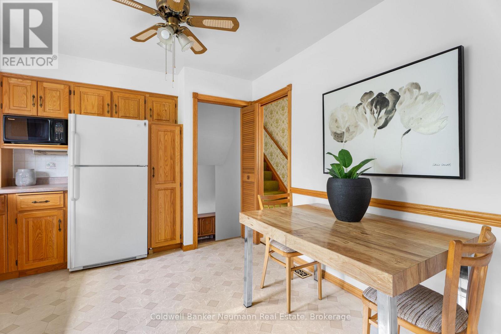 Photo 8 of 54 Glenburnie Drive, Guelph ON
