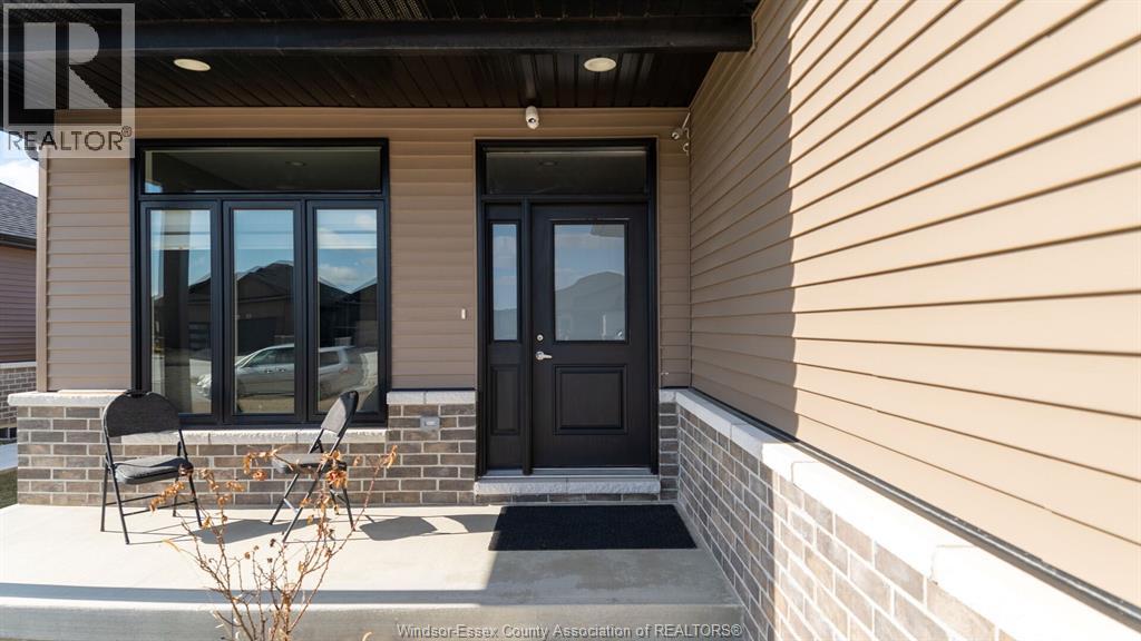 Photo 5 of 224 Moonstone Crescent, Chatham ON