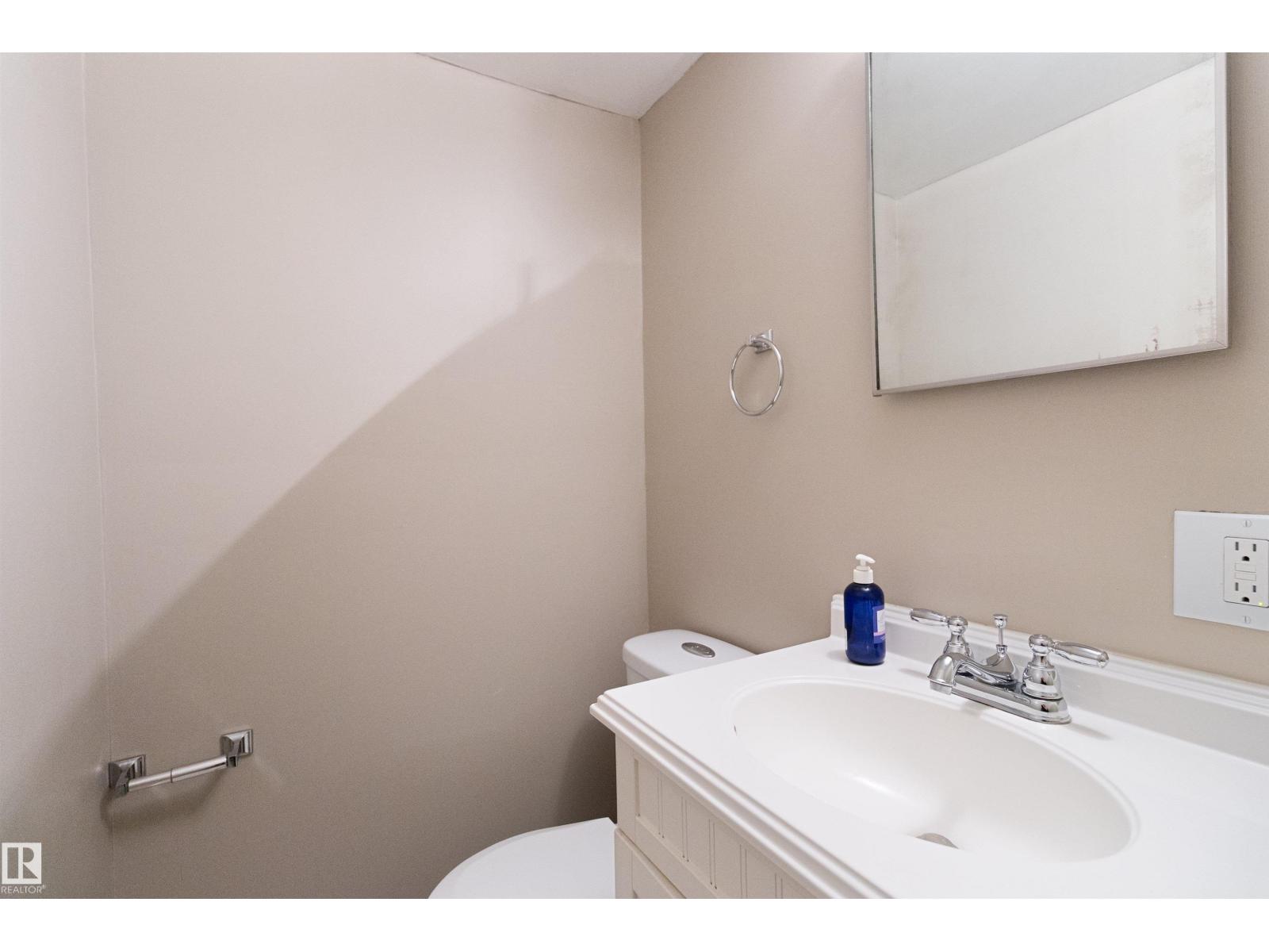Photo 25 of 8631 76 St Nw, Edmonton AB