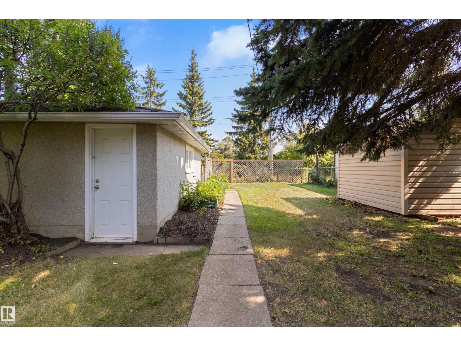 Photo 32 of 8631 76 St Nw, Edmonton AB