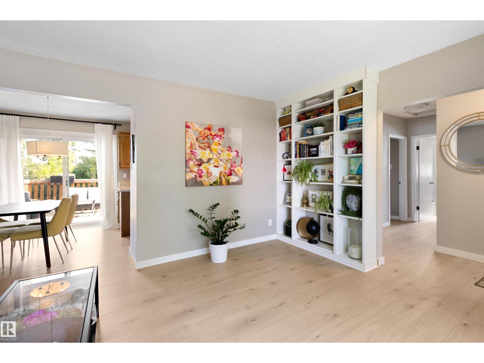 Photo 7 of 8631 76 St Nw, Edmonton AB
