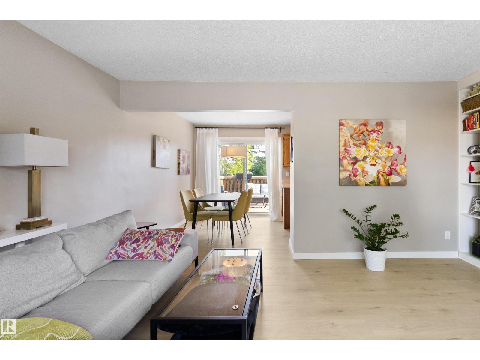 Photo 8 of 8631 76 St Nw, Edmonton AB
