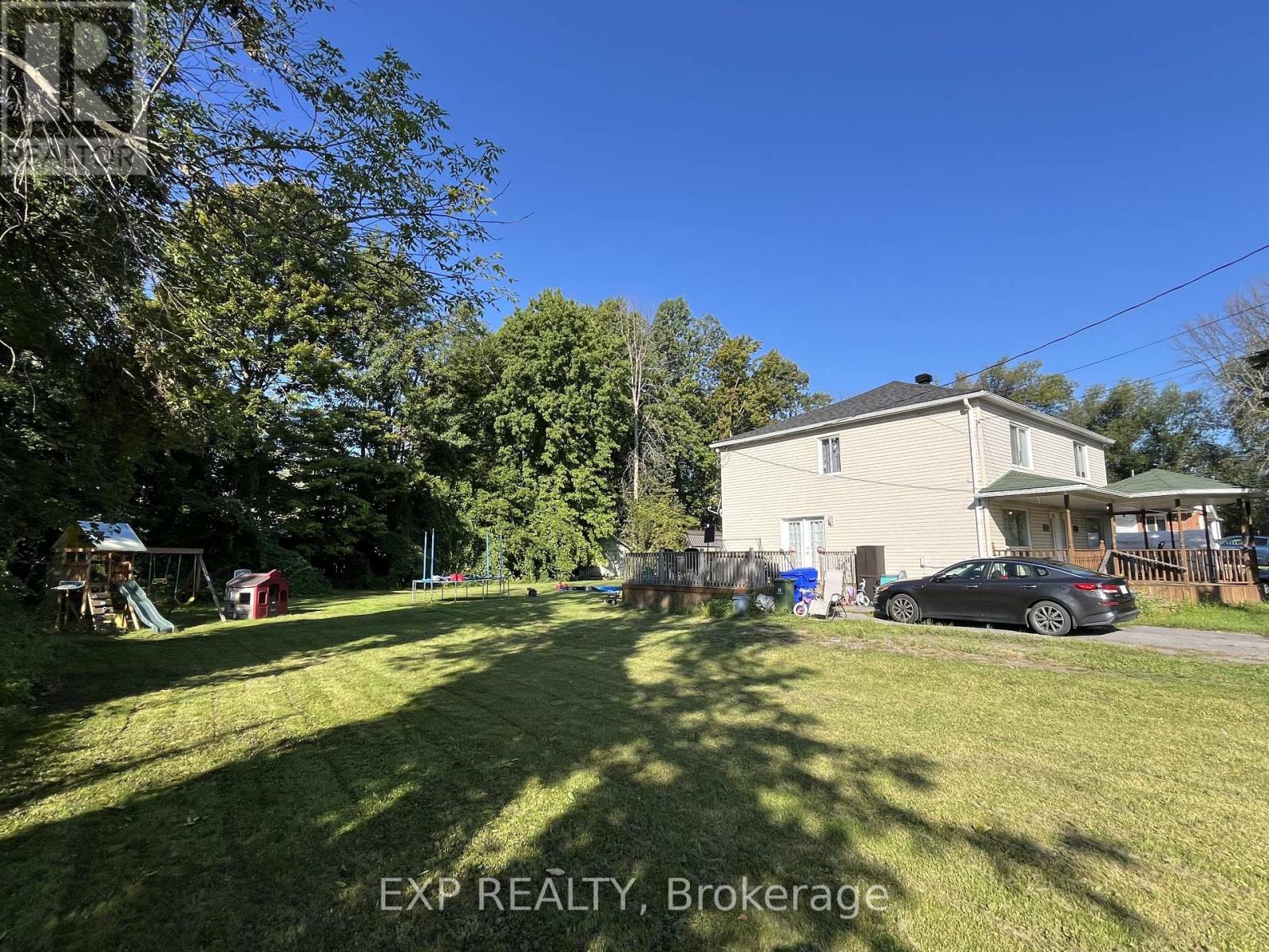 Photo 5 of 2012 Poulin Avenue, Cornwall ON