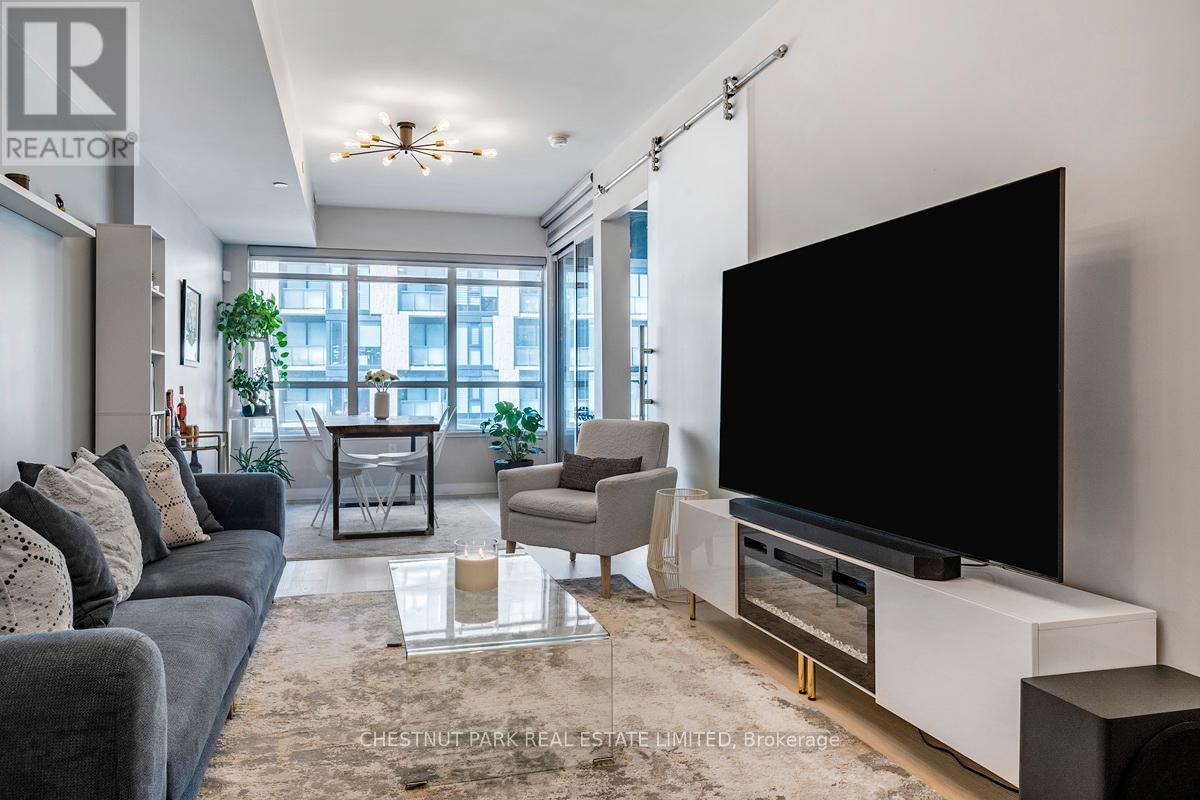 Photo 10 of 304 835 St Clair Avenue W, Toronto ON