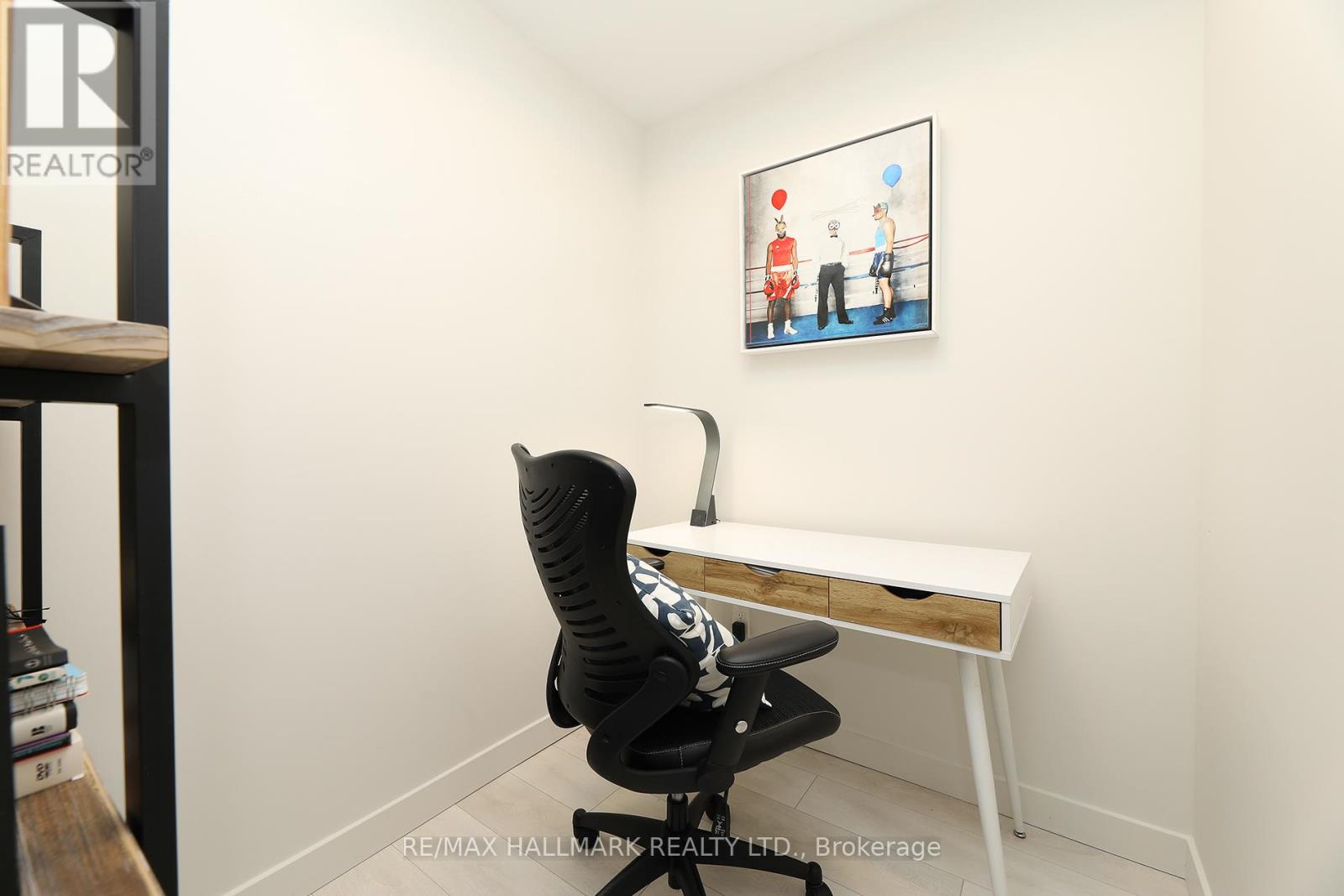 Photo 15 of 5009 8 Eglinton Avenue E, Toronto ON