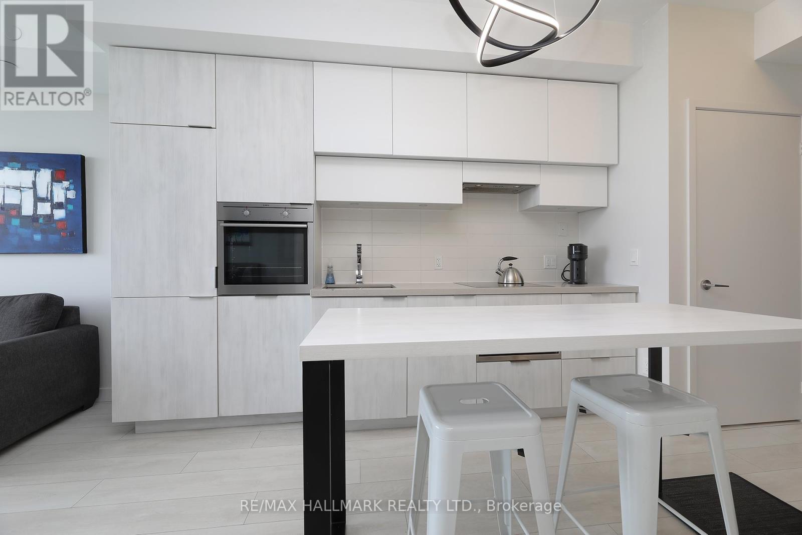 Photo 7 of 5009 8 Eglinton Avenue E, Toronto ON