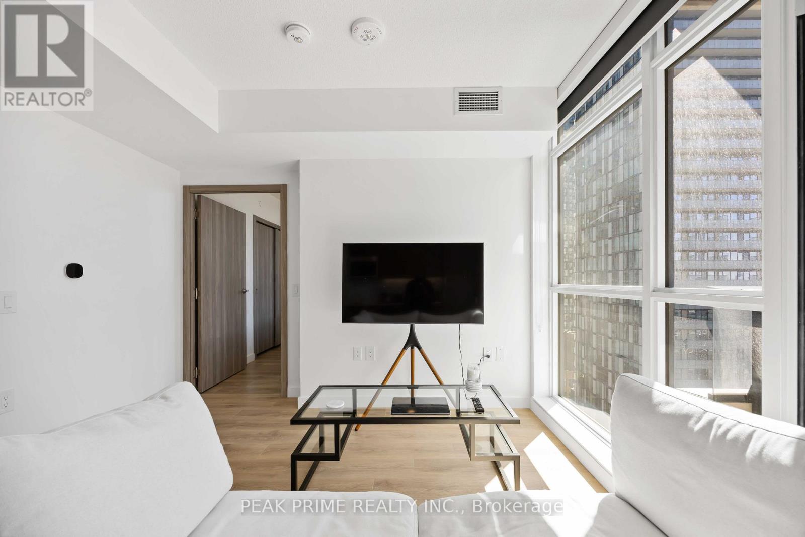 Photo 12 of 2610 38 Widmer Street, Toronto ON