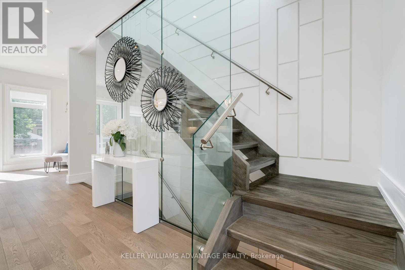 Photo 10 of 18 Mckayfield Road, Toronto ON