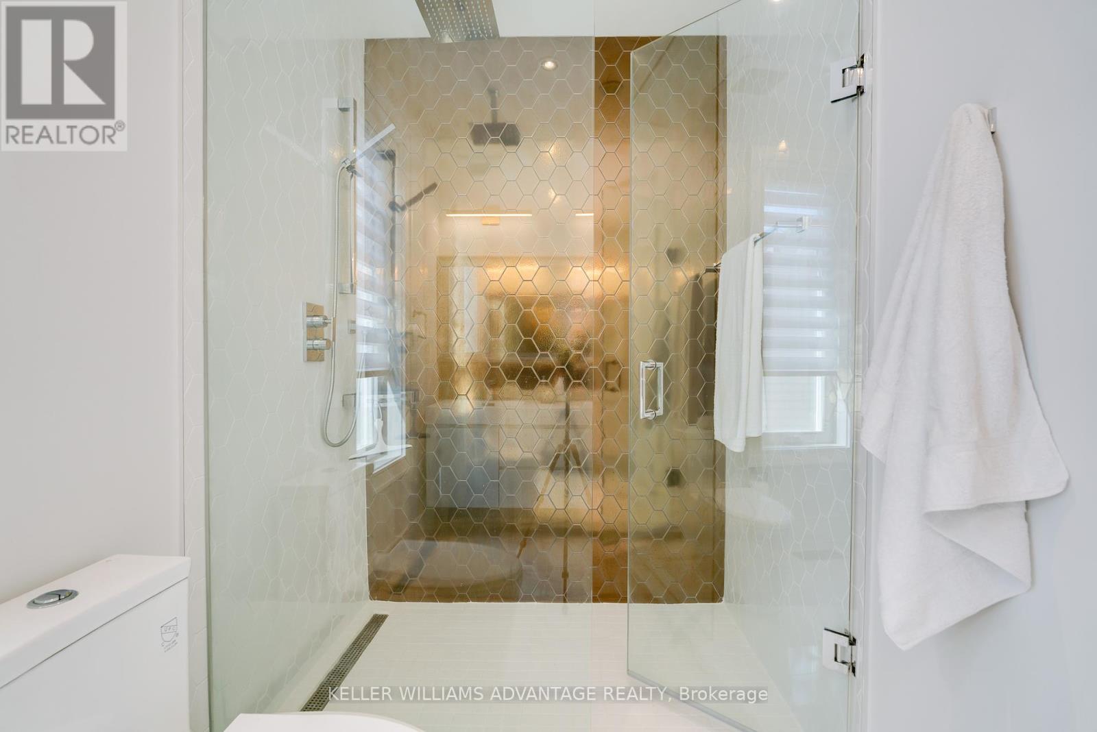 Photo 34 of 18 Mckayfield Road, Toronto ON