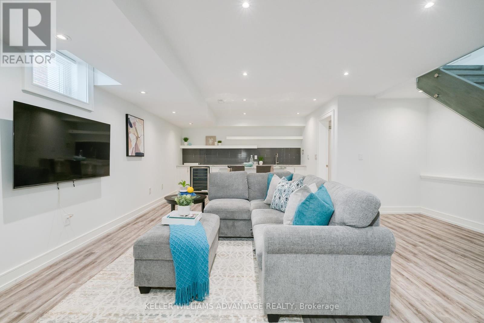 Photo 36 of 18 Mckayfield Road, Toronto ON