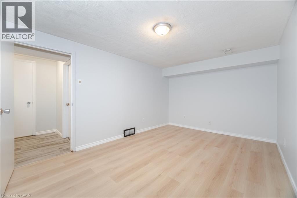 Photo 27 of 281 Bluevale Street N Unit 23, Waterloo ON