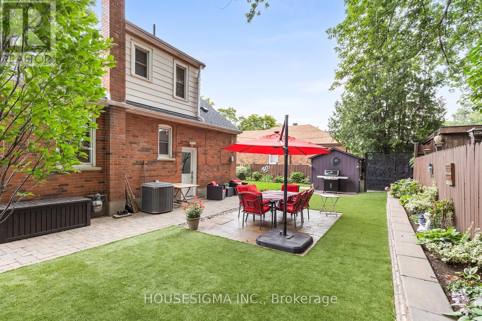 Photo 29 of 129 Edgecroft Road, Toronto ON