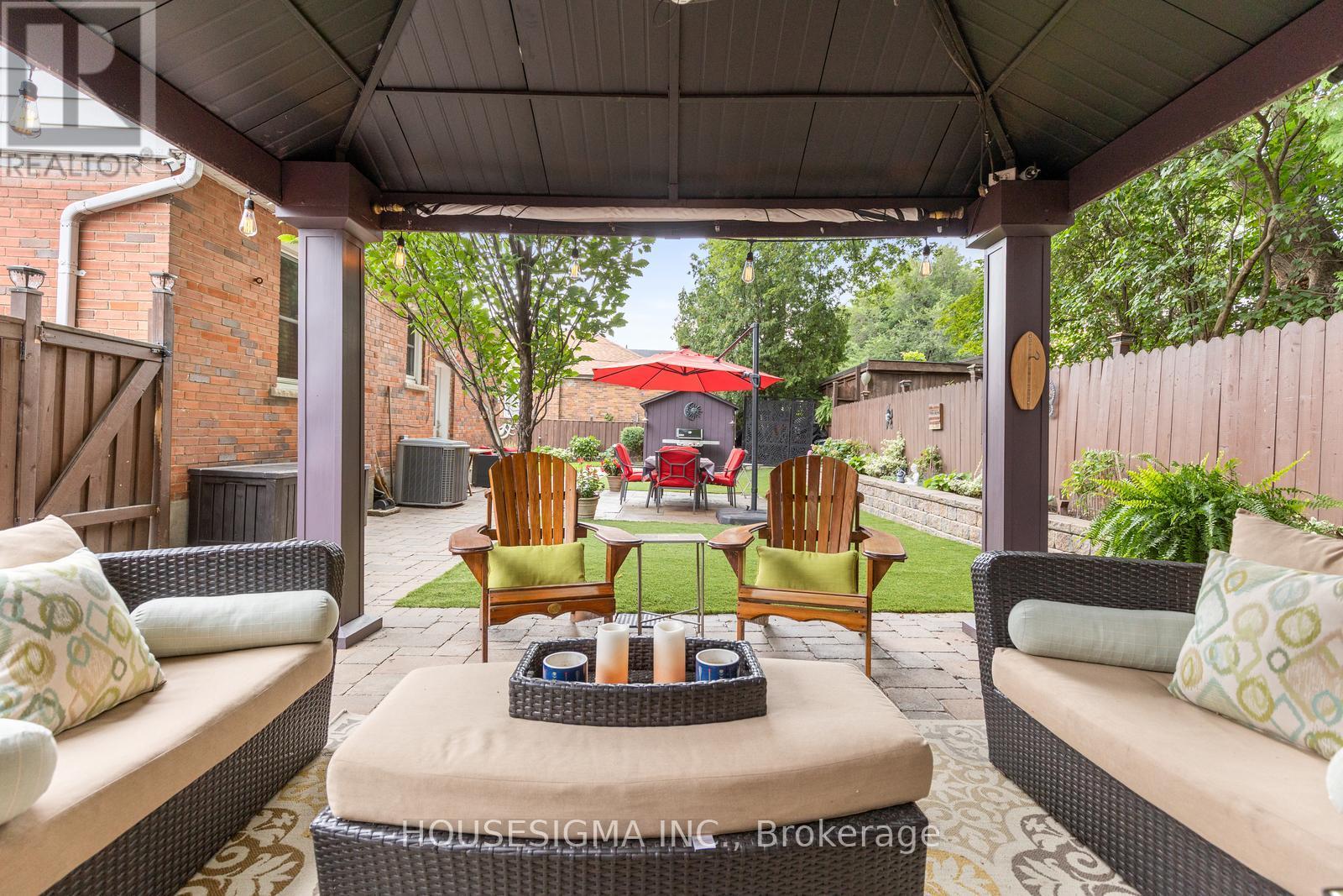 Photo 30 of 129 Edgecroft Road, Toronto ON