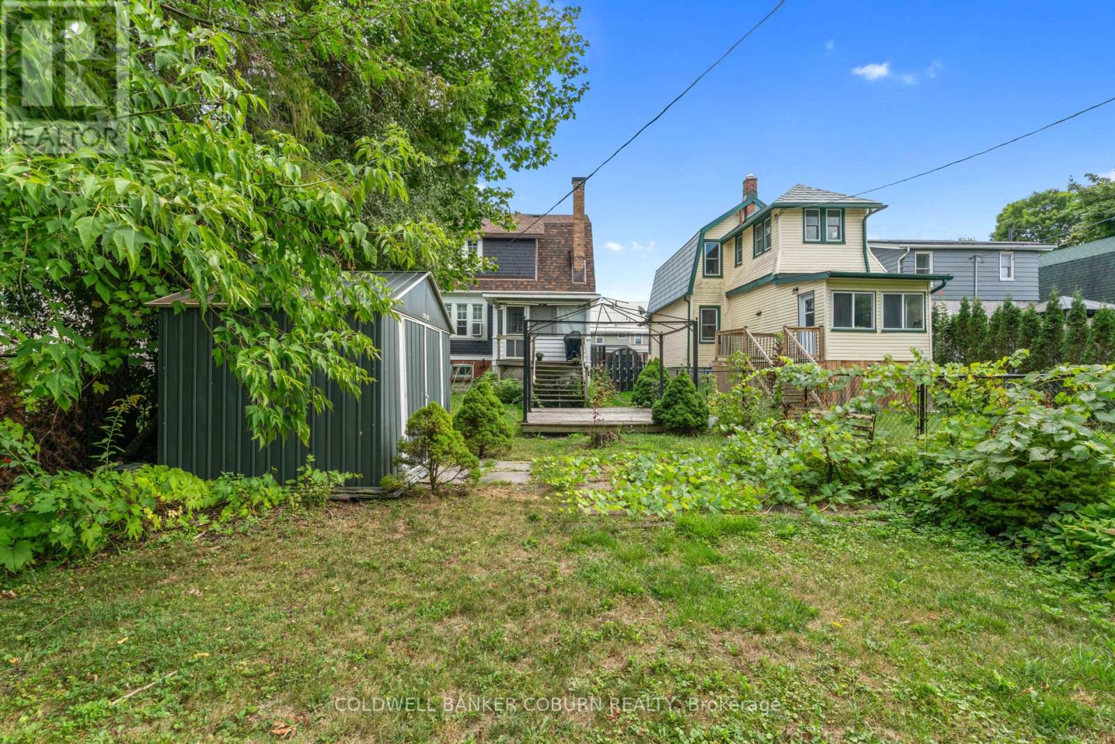 Photo 33 of 176 Pearl Street W, Brockville ON