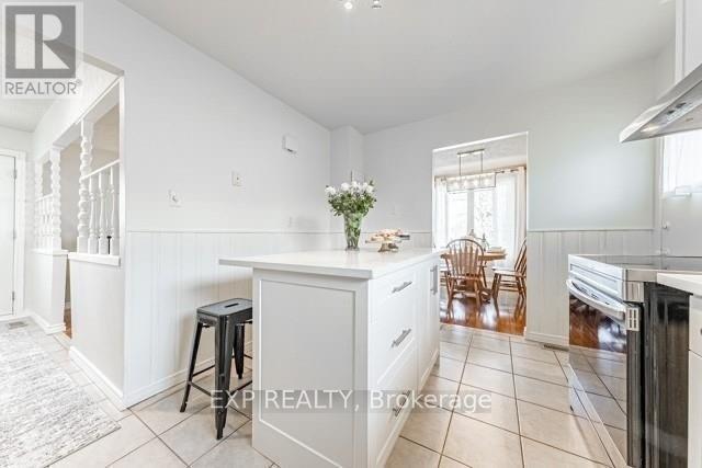 Photo 7 of 26 Greening Avenue, Hamilton ON