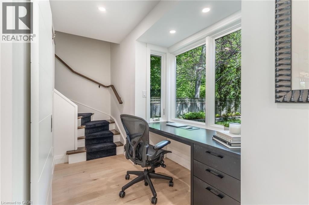 Photo 11 of 319 Goodram Drive, Burlington ON