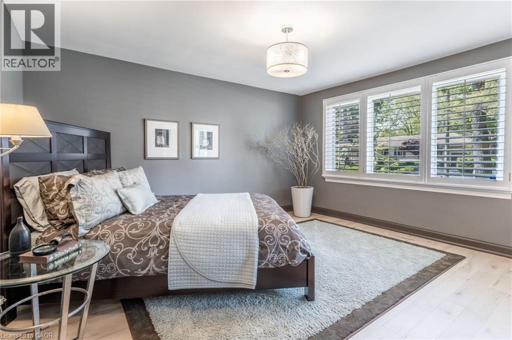 Photo 15 of 319 Goodram Drive, Burlington ON