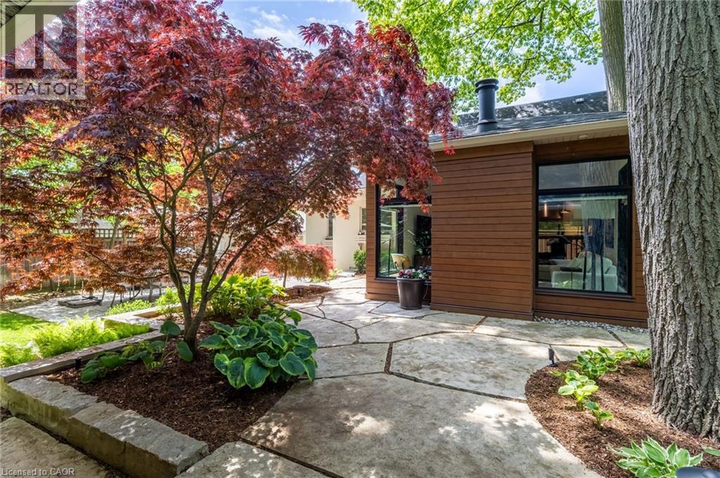Photo 31 of 319 Goodram Drive, Burlington ON