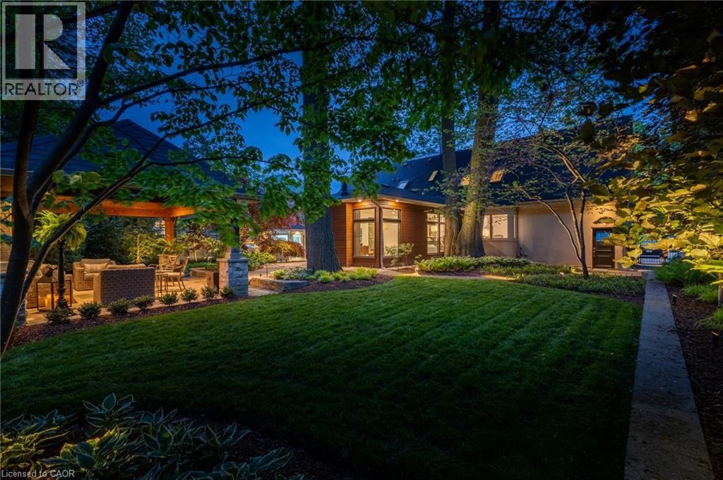 Photo 34 of 319 Goodram Drive, Burlington ON
