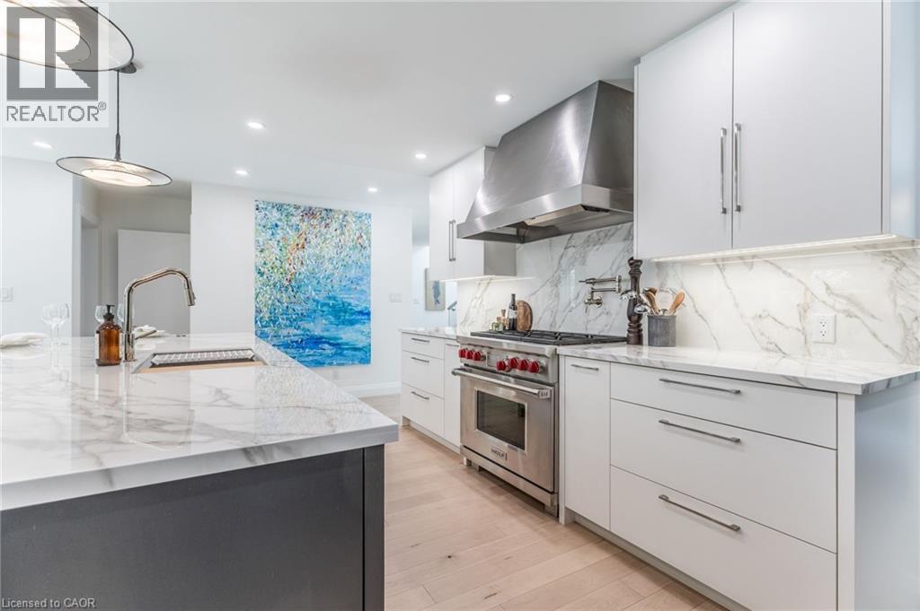 Photo 7 of 319 Goodram Drive, Burlington ON