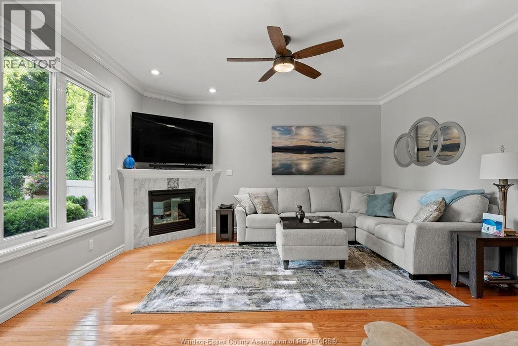 Photo 16 of 12 Lakeside Cr, Kingsville ON