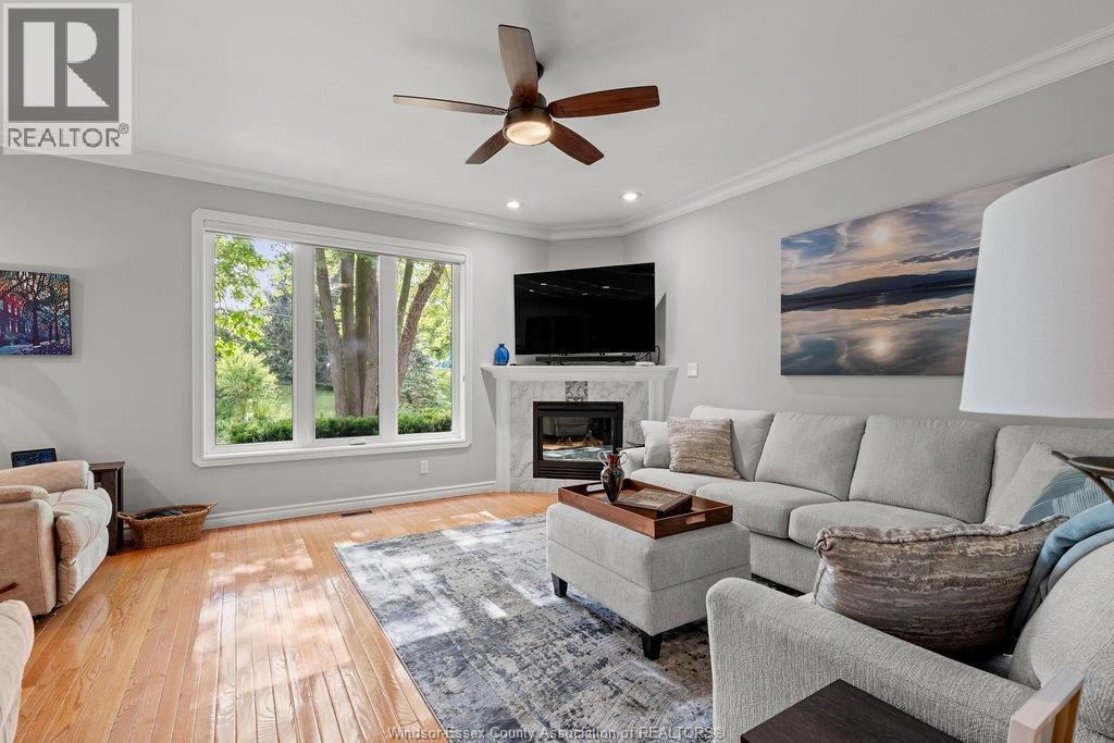 Photo 18 of 12 Lakeside Cr, Kingsville ON