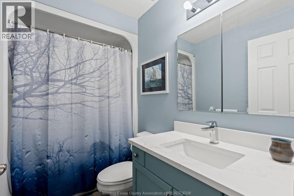 Photo 26 of 12 Lakeside Cr, Kingsville ON