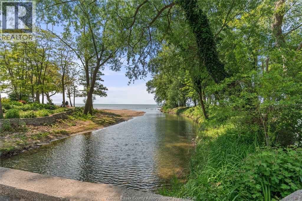 Photo 44 of 12 Lakeside Cr, Kingsville ON