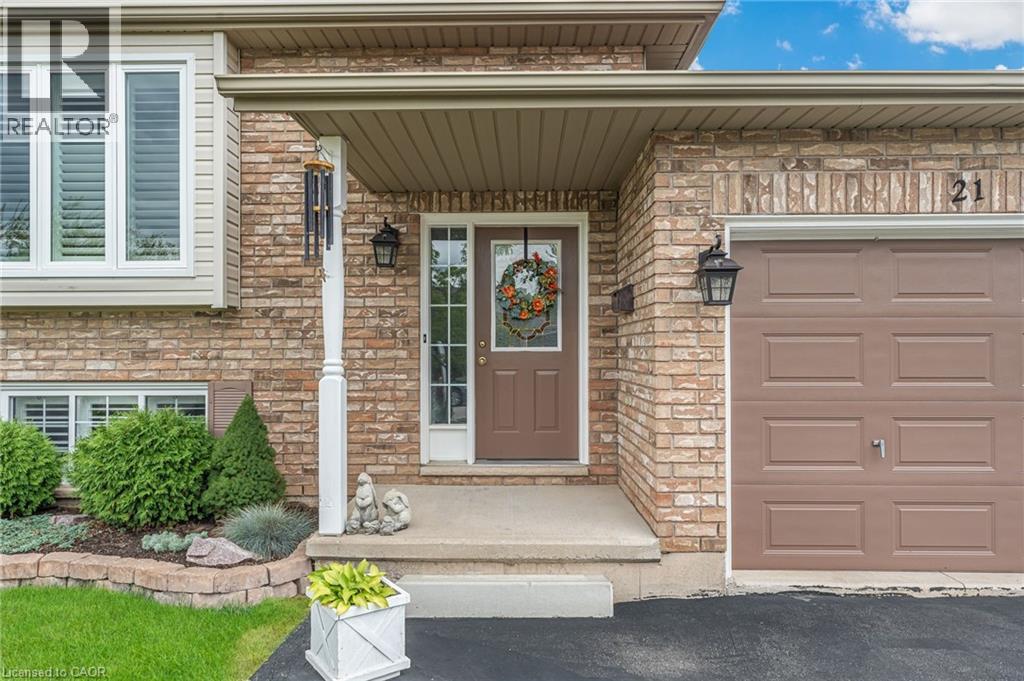 Photo 2 of 21 Jane Street, Smithville ON