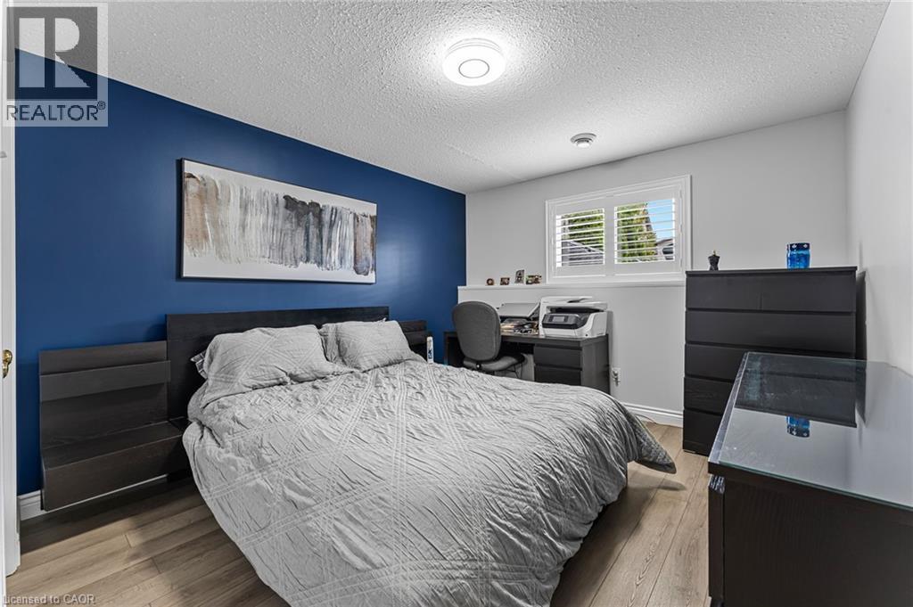 Photo 24 of 21 Jane Street, Smithville ON