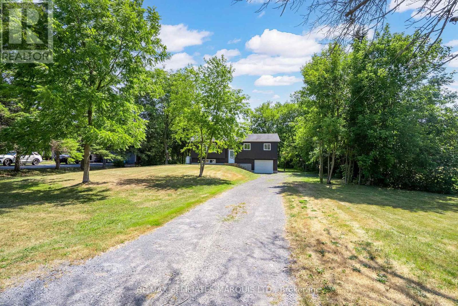 Photo 1 of 18222 Patrick Street, South Glengarry ON