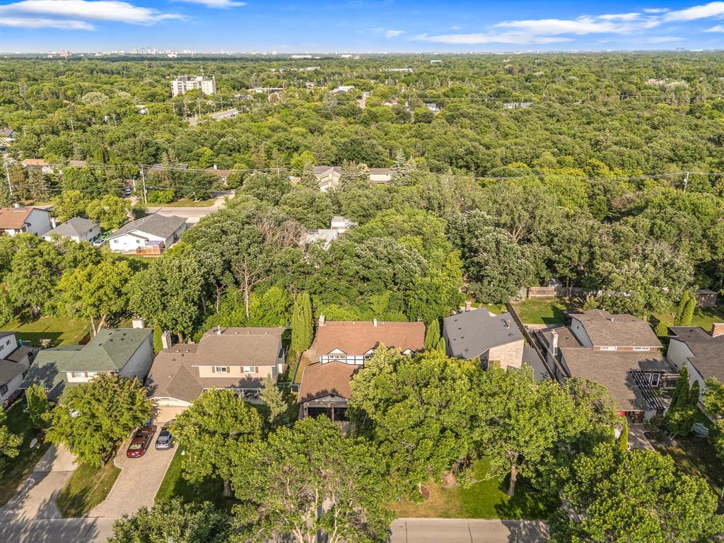 Photo 40 of 39 Carlotta Crescent, Winnipeg MB
