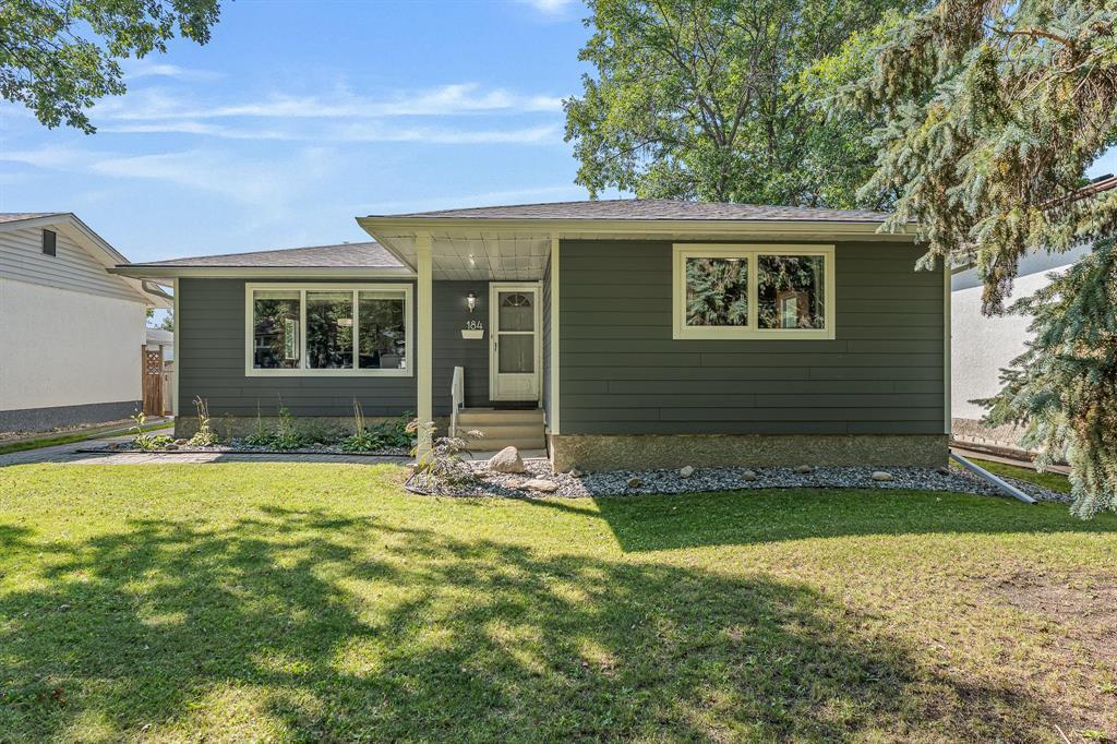 Photo 2 of 184 Risbey Crescent, Winnipeg MB