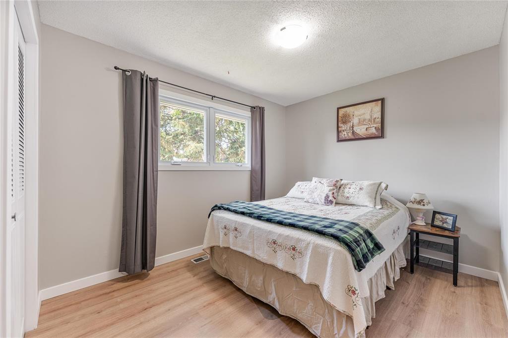Photo 19 of 184 Risbey Crescent, Winnipeg MB