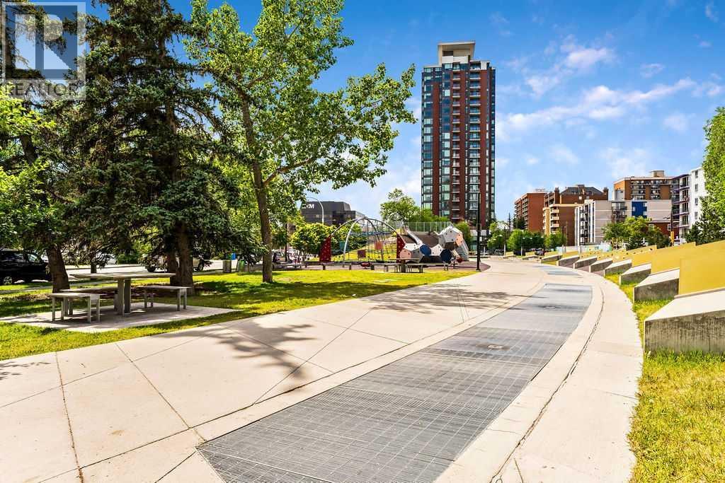 Photo 42 of 1027 13 Avenue Sw, Calgary AB