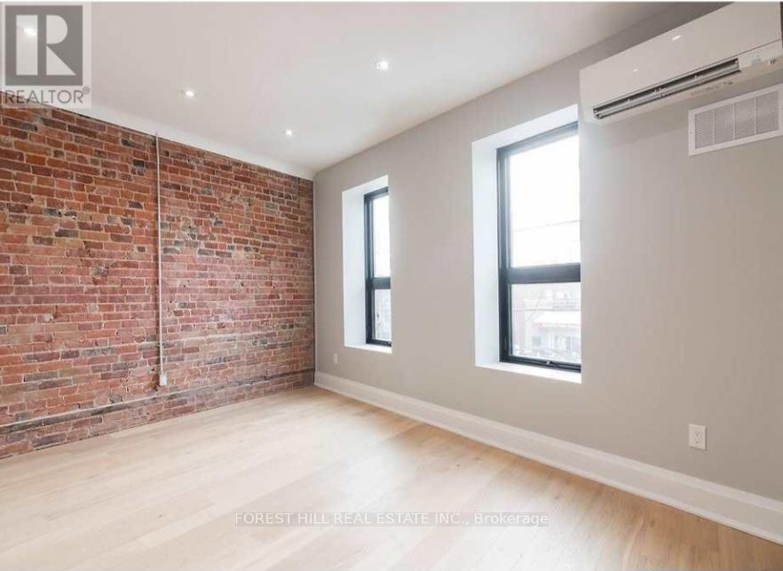 Photo 8 of 2nd Flr 1216 Dundas Street W, Toronto ON
