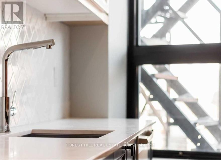 Photo 5 of 2nd Flr 1216 Dundas Street W, Toronto ON