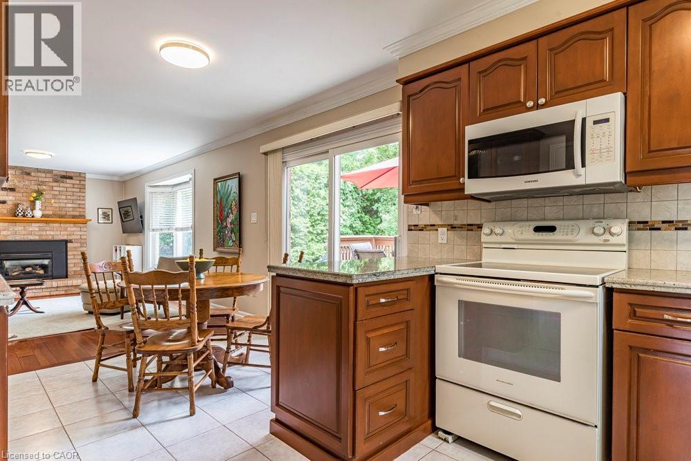 Photo 14 of 1 Leith Court, Ancaster ON