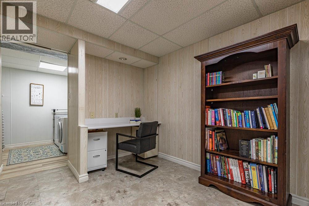 Photo 37 of 1 Leith Court, Ancaster ON