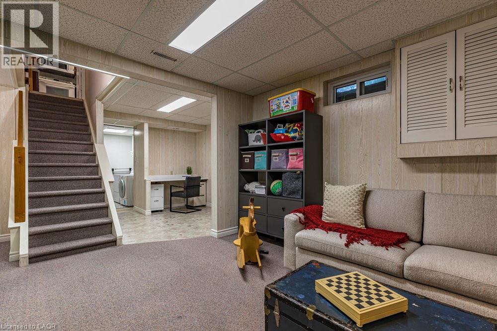 Photo 36 of 1 Leith Court, Ancaster ON
