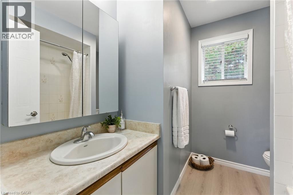 Photo 23 of 139 Chipman Street, Cambridge ON