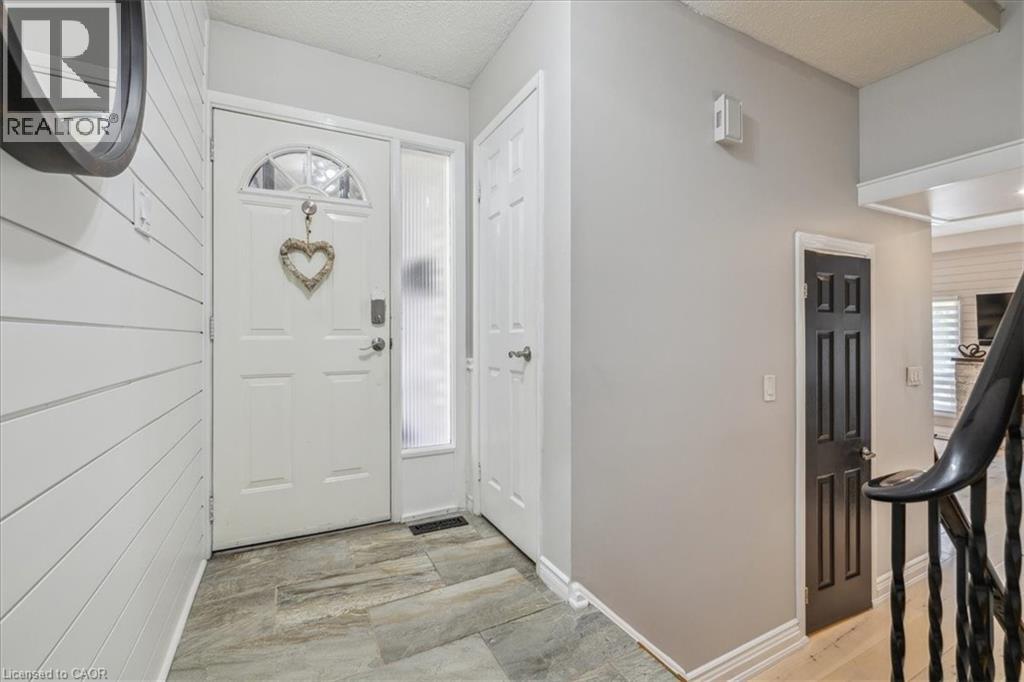 Photo 4 of 2301 Cavendish Drive Unit 150, Burlington ON
