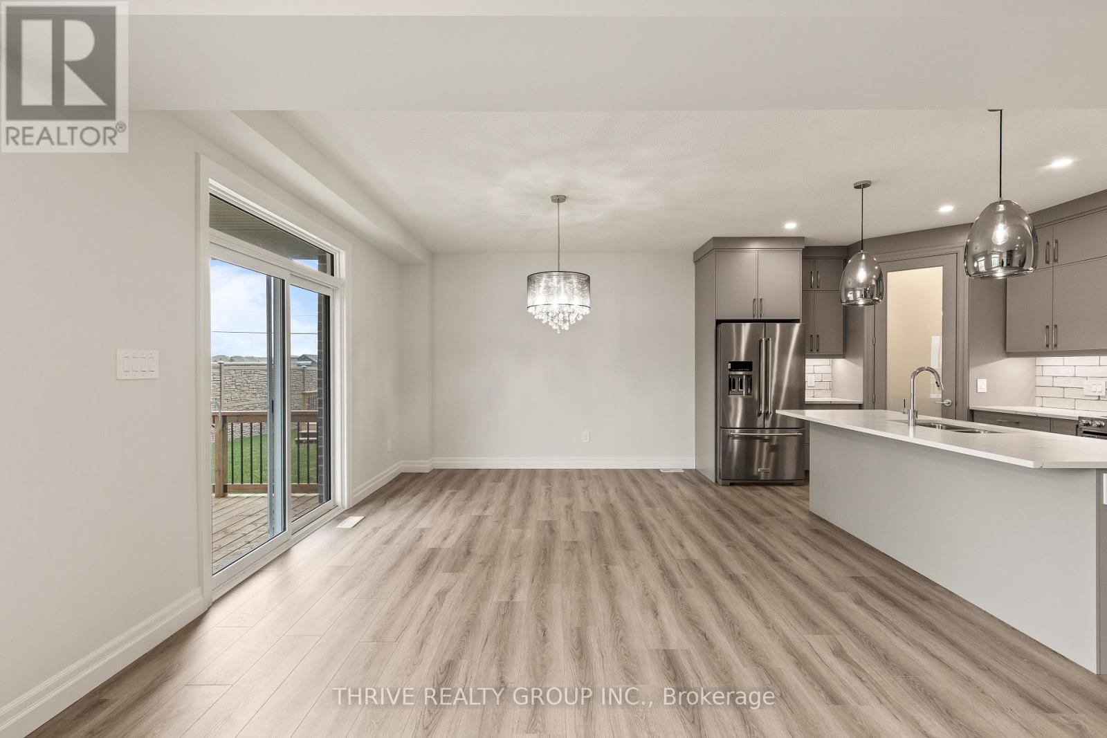 Photo 9 of 3 1061 Eagletrace Drive, London North ON