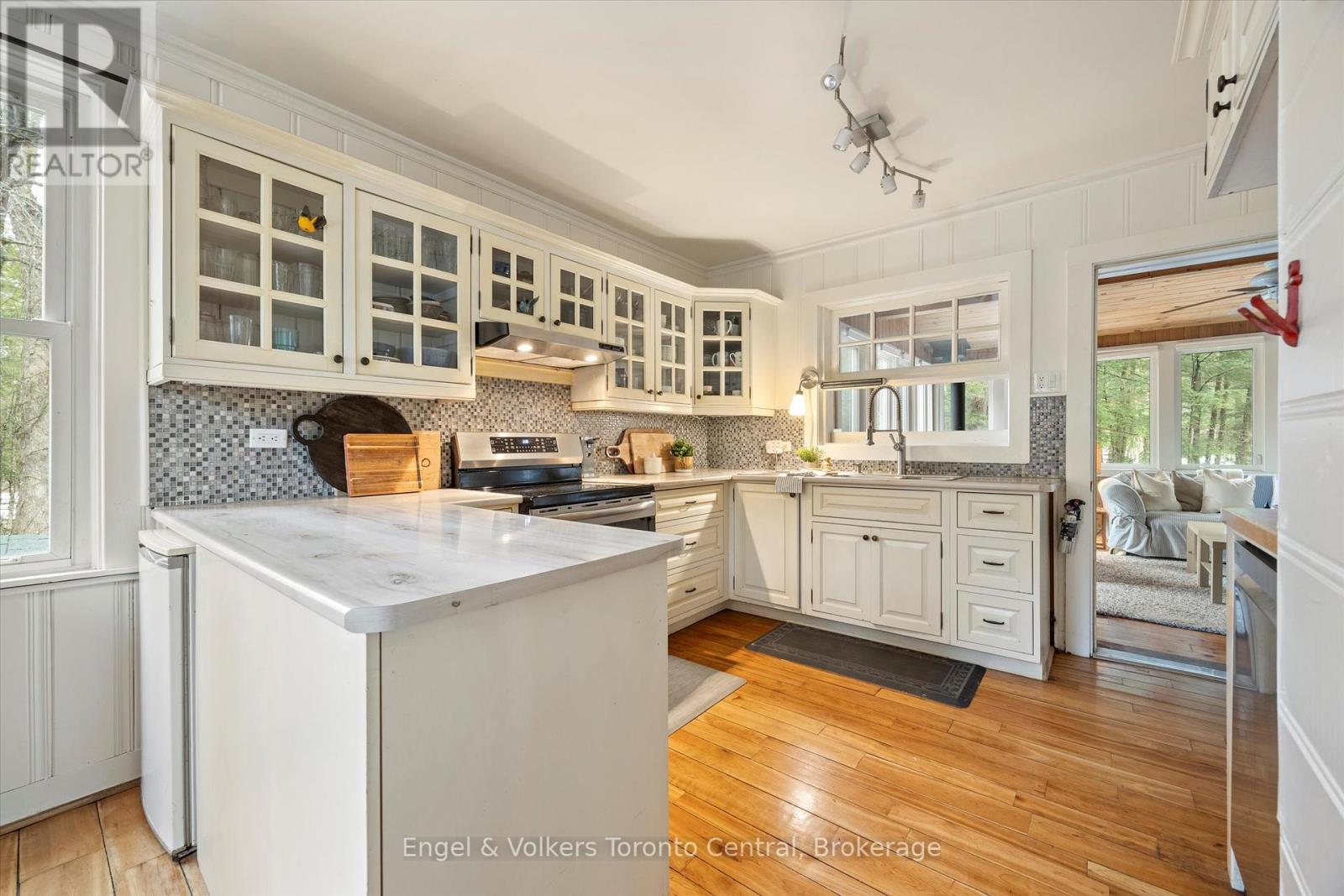 Photo 11 of 2 1196 Cranberry Road, Muskoka Lakes ON