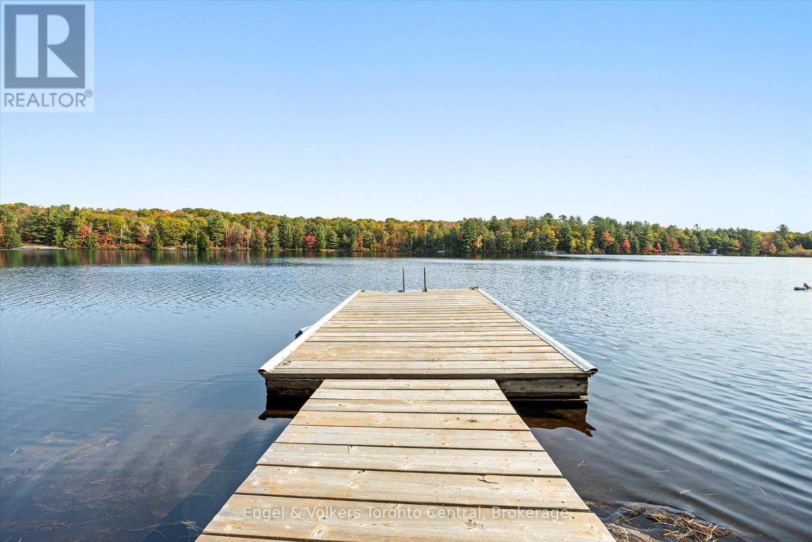 Photo 4 of 2 1196 Cranberry Road, Muskoka Lakes ON
