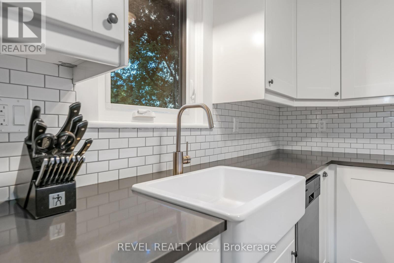Photo 12 of 680 Woodburn Road, Hamilton ON