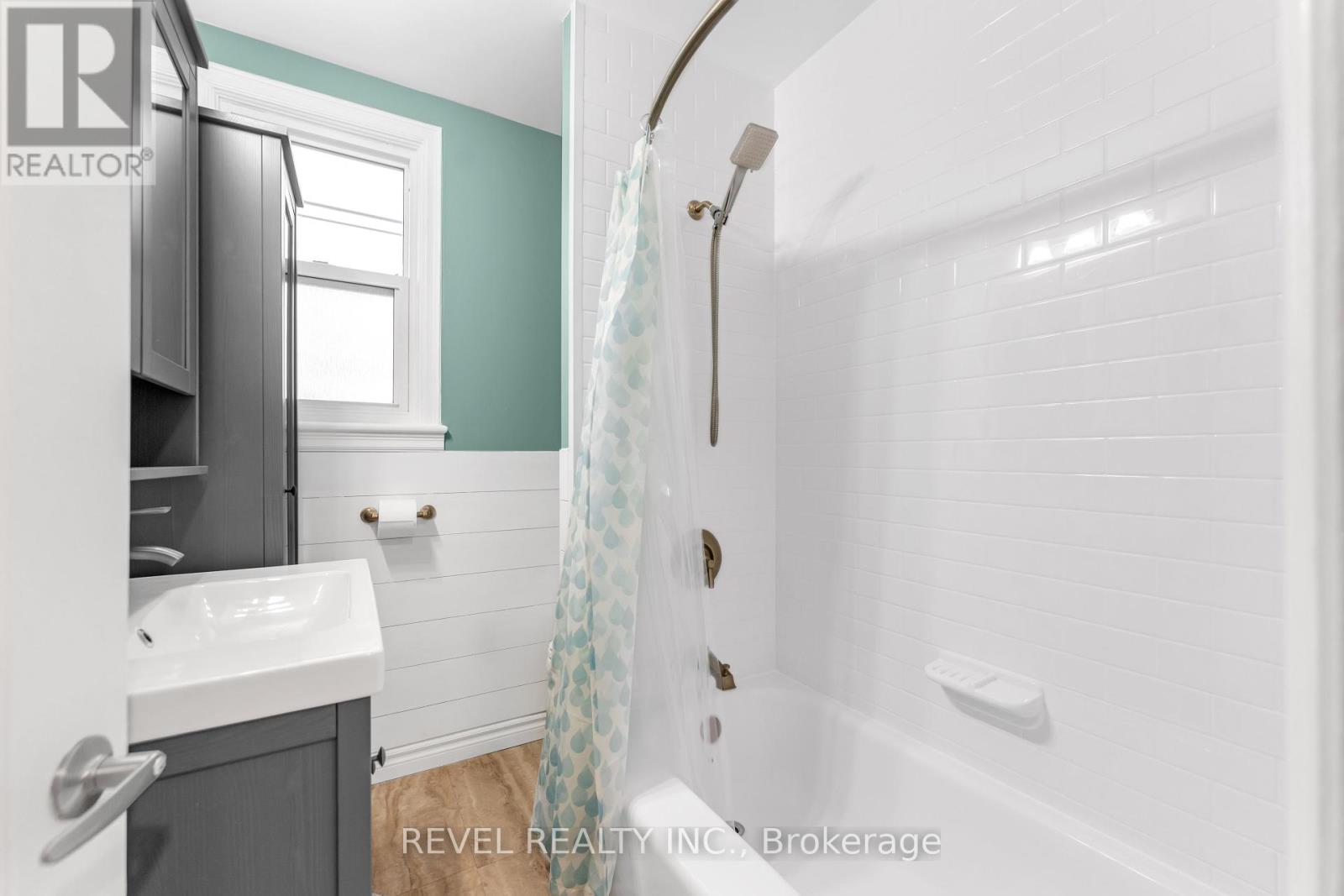 Photo 18 of 680 Woodburn Road, Hamilton ON