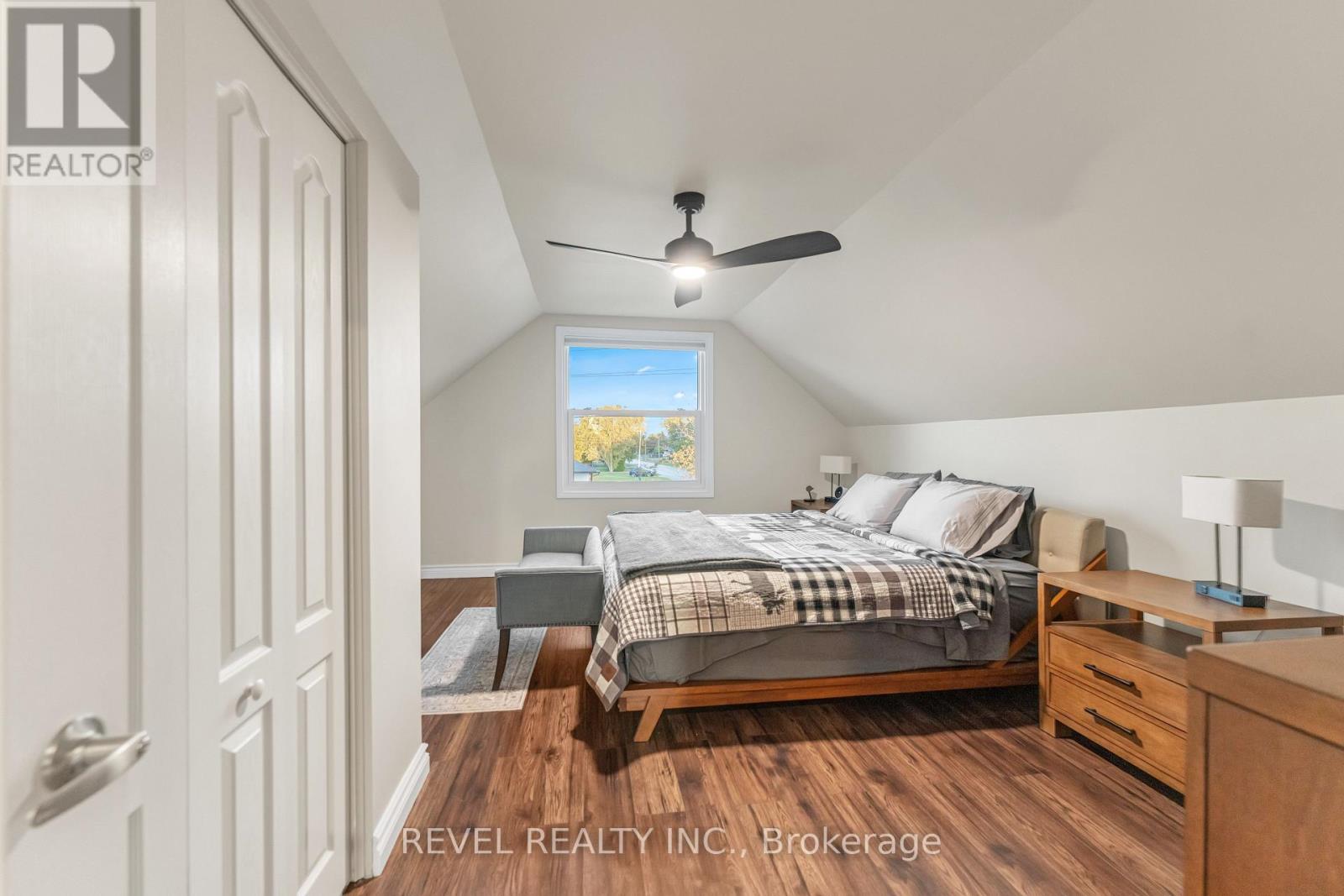 Photo 23 of 680 Woodburn Road, Hamilton ON